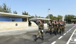 Президент Ильхам Алиев и Первая леди Мехрибан Алиева приняли участие в церемонии принятия присяги молодыми солдатами Службы государственной безопасности Азербайджана (ФОТО)