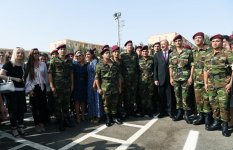 Президент Ильхам Алиев и Первая леди Мехрибан Алиева приняли участие в церемонии принятия присяги молодыми солдатами Службы государственной безопасности Азербайджана (ФОТО)