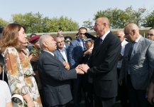 Президент Ильхам Алиев и Первая леди Мехрибан Алиева приняли участие в церемонии принятия присяги молодыми солдатами Службы государственной безопасности Азербайджана (ФОТО)