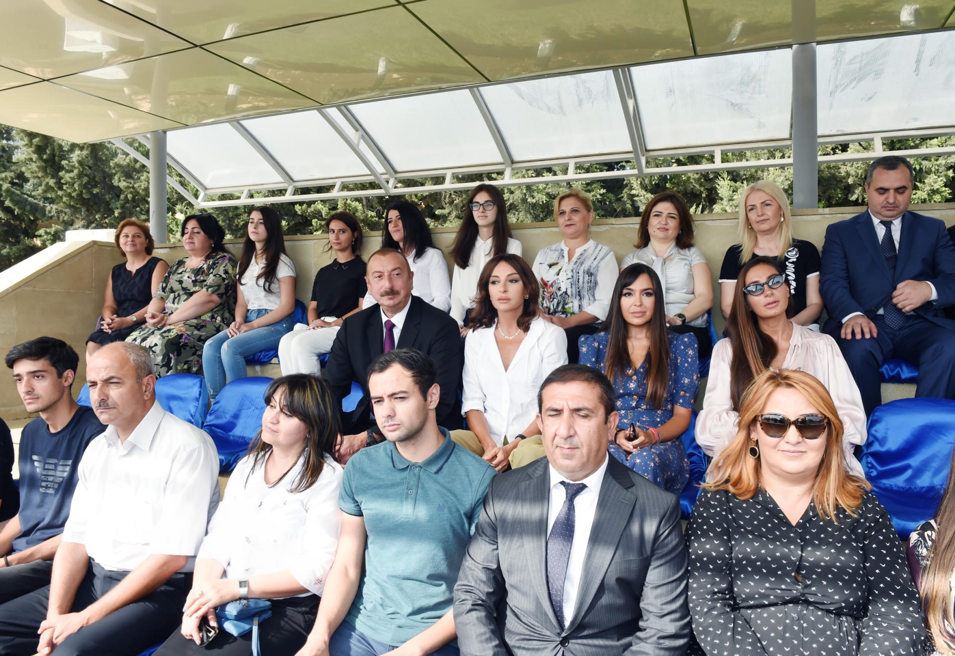 Президент Ильхам Алиев и Первая леди Мехрибан Алиева приняли участие в церемонии принятия присяги молодыми солдатами Службы государственной безопасности Азербайджана (ФОТО)