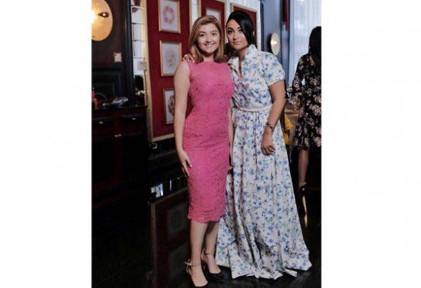 Посвящается родителям, дети которых учатся за рубежом – Севиндж Агасиева (ВИДЕО)