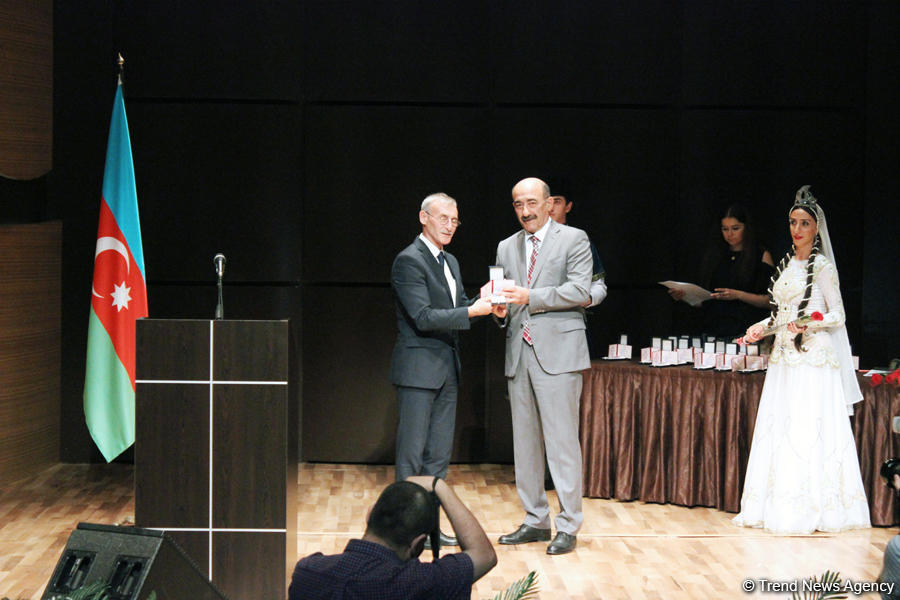 В Баку состоялась торжественная церемония награждения деятелей музыкальной культуры (ФОТО)