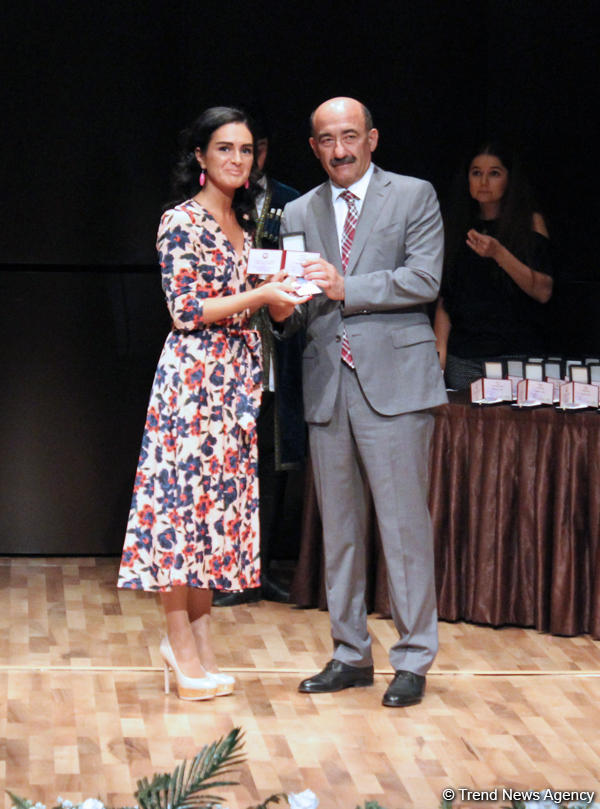 В Баку состоялась торжественная церемония награждения деятелей музыкальной культуры (ФОТО)