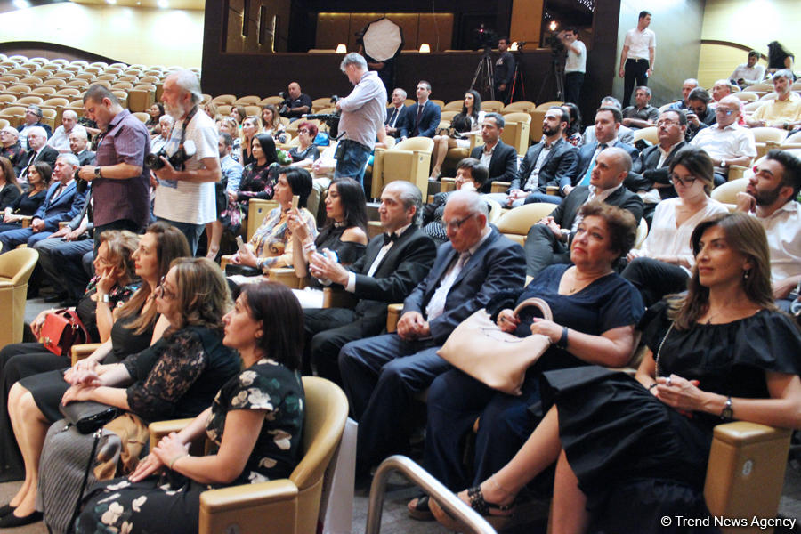 В Баку состоялась торжественная церемония награждения деятелей музыкальной культуры (ФОТО)