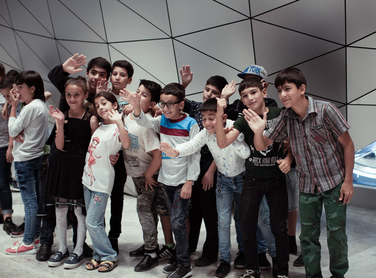 В Баку появился город-цирк! Потрясающее шоу Cirque Eloize из Канады   (ФОТО)