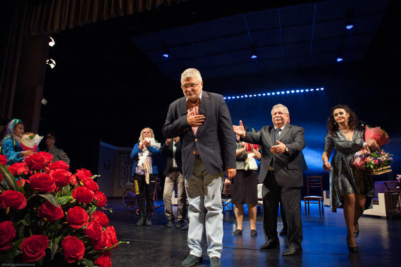 В Баку встретились 40-летние одноклассники – все завершилось овациями (ФОТО)