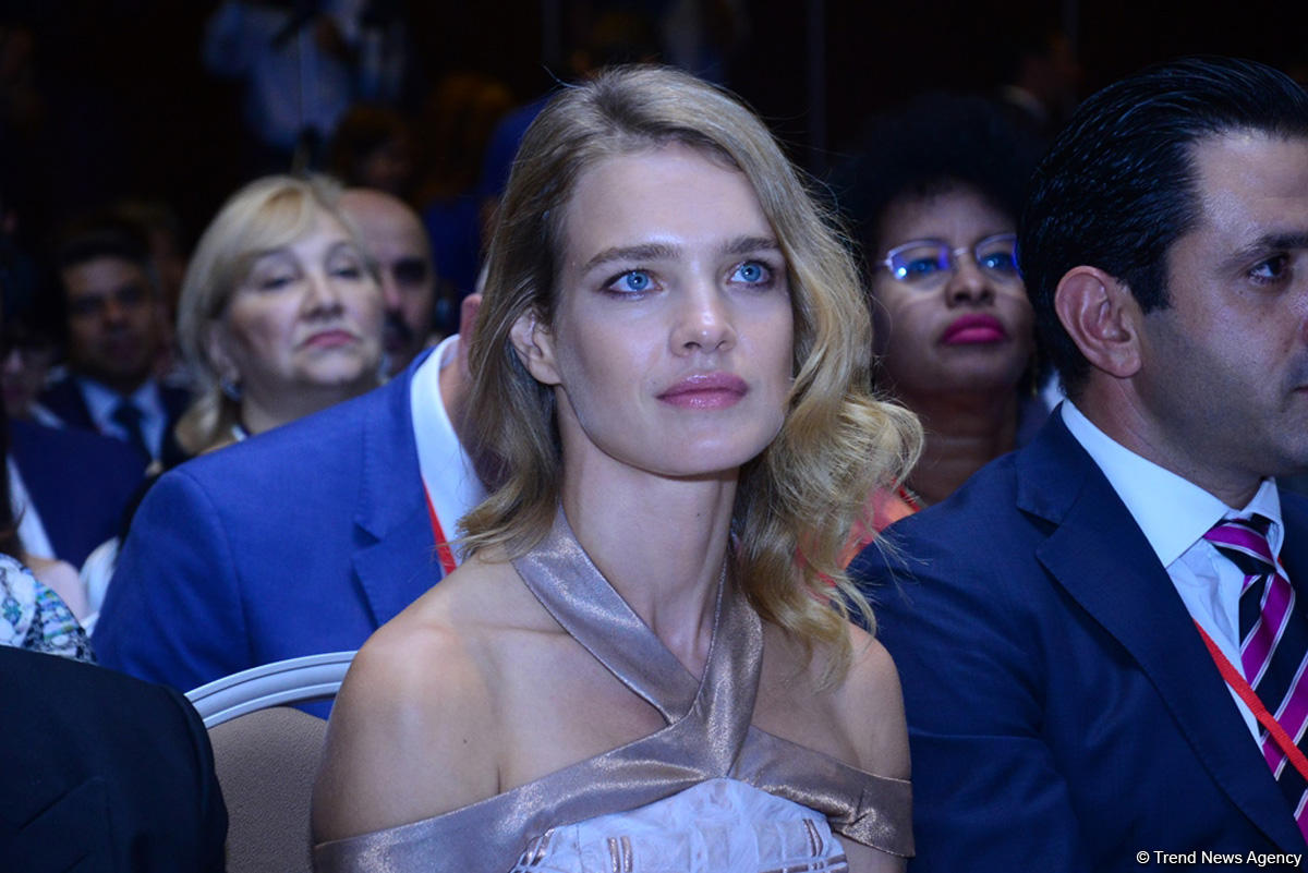 Супермодель Наталья Водянова восхищена красотой Баку (ФОТО)