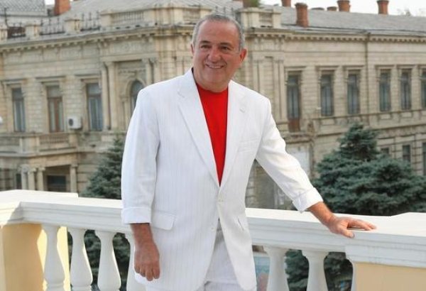 Самед Самедов представил видеоролик о любви современной молодежи (ВИДЕО)