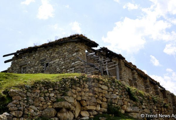 Подготавливаются предложения в связи с реставрацией мечети в Губе
