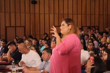 Телеведущую Айтян Сафарову выдали замуж (ФОТО)