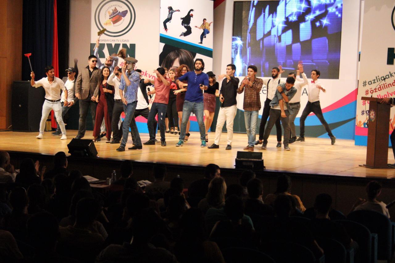 Телеведущую Айтян Сафарову выдали замуж (ФОТО)