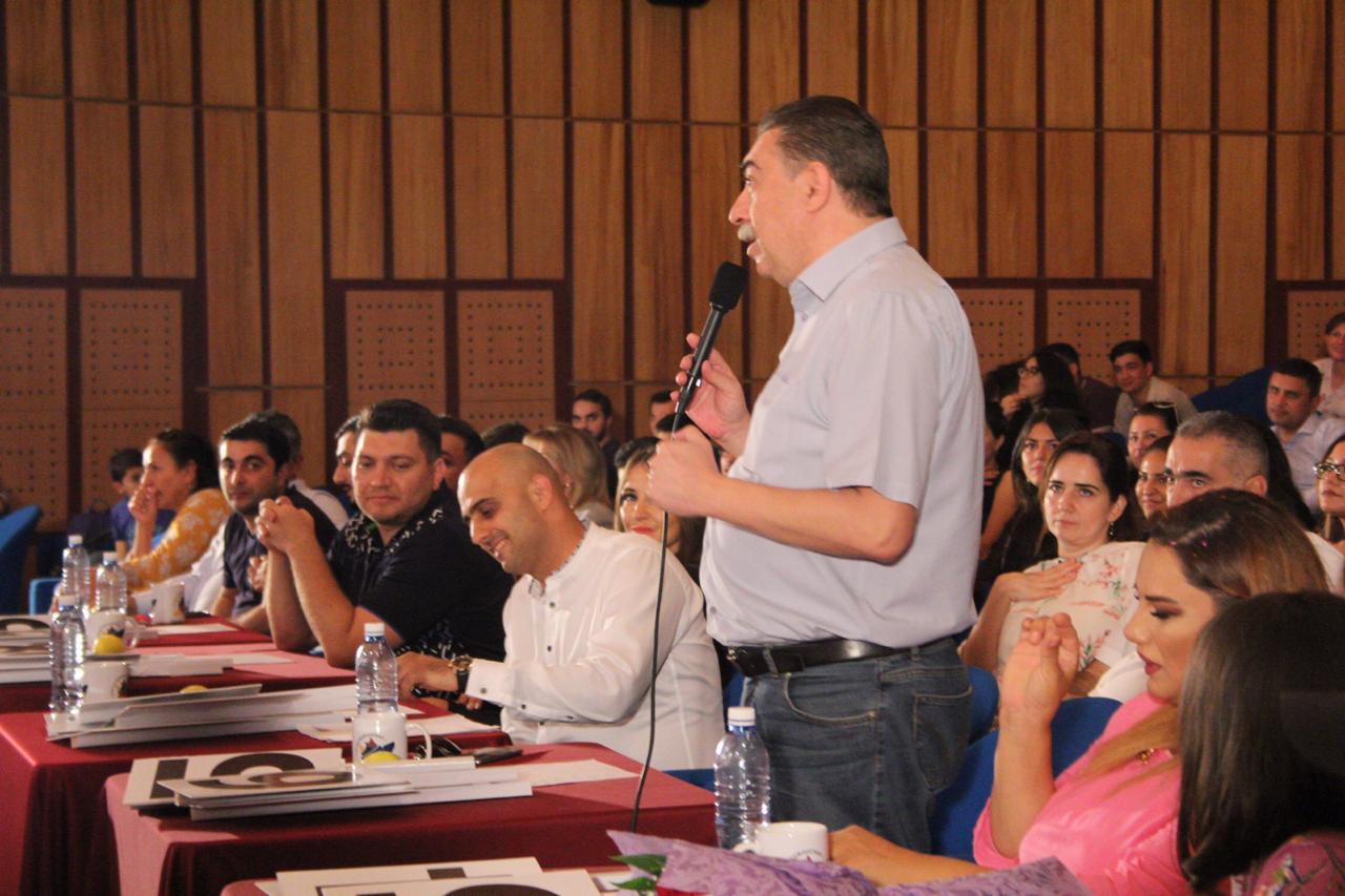 Телеведущую Айтян Сафарову выдали замуж (ФОТО)