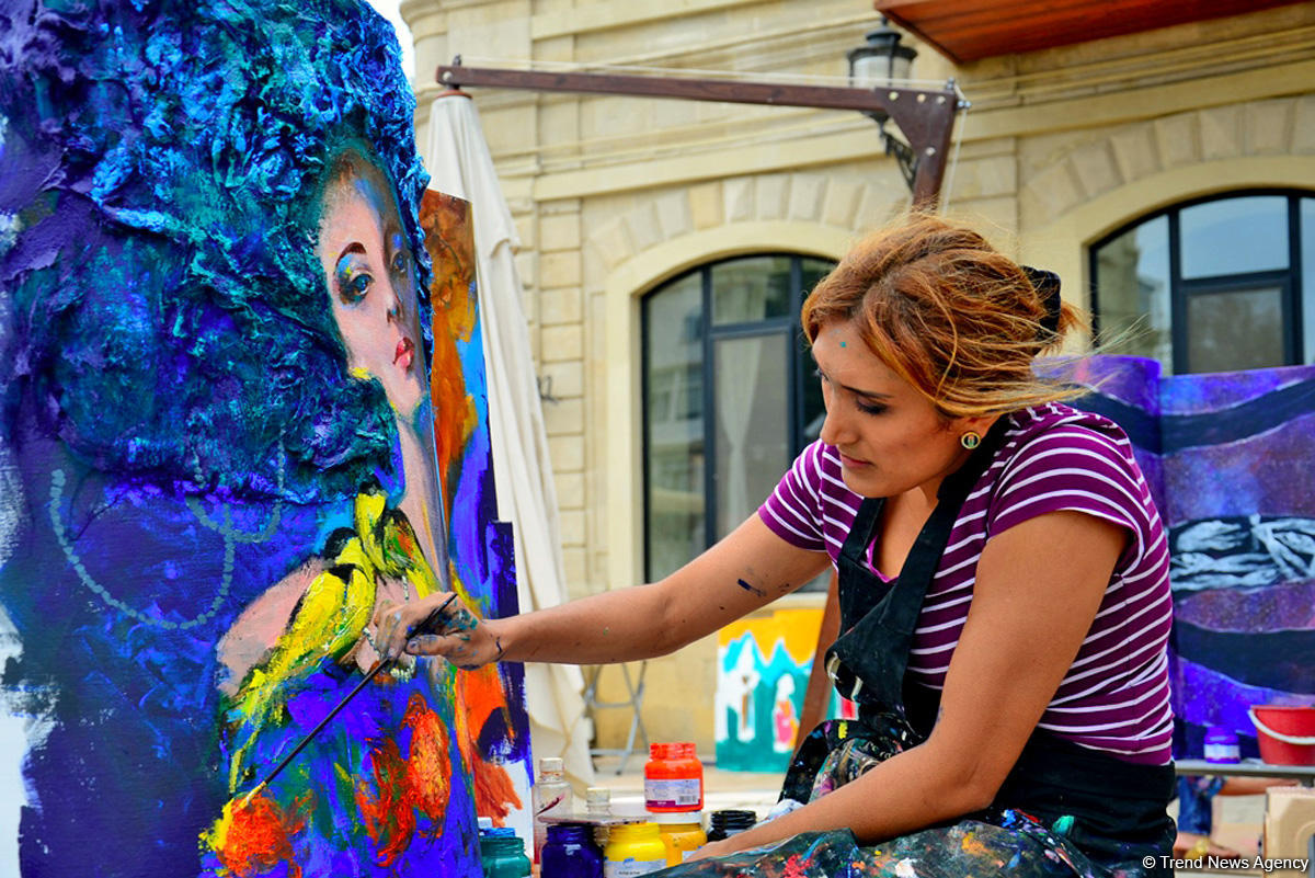 В рамках Фестиваля Насими стартовал фестиваль "Девичья башня" (ФОТО)