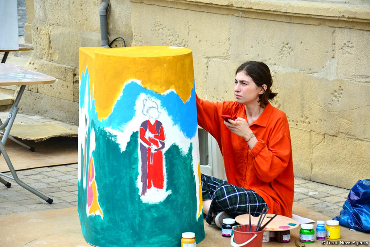 В рамках Фестиваля Насими стартовал фестиваль "Девичья башня" (ФОТО)