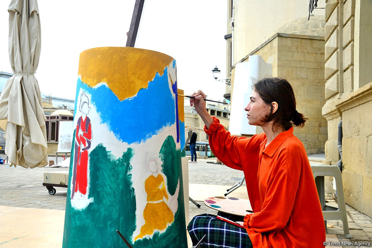 В рамках Фестиваля Насими стартовал фестиваль "Девичья башня" (ФОТО)