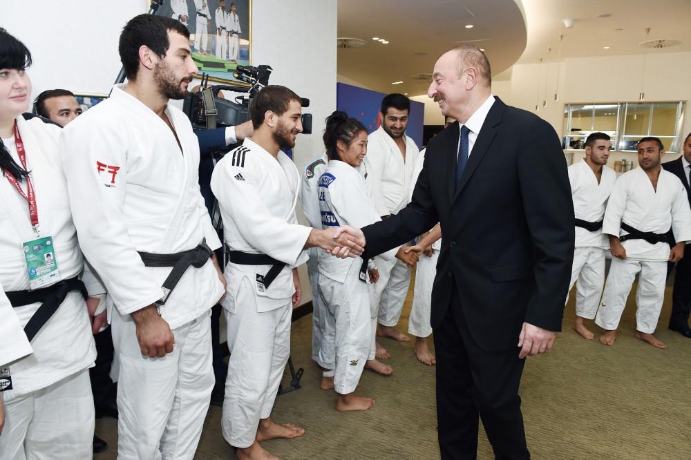 Президент и Первый вице-президент Азербайджана, президенты России и Монголии наблюдали за смешанными командными соревнованиями ЧМ по дзюдо в Баку (ФОТО)