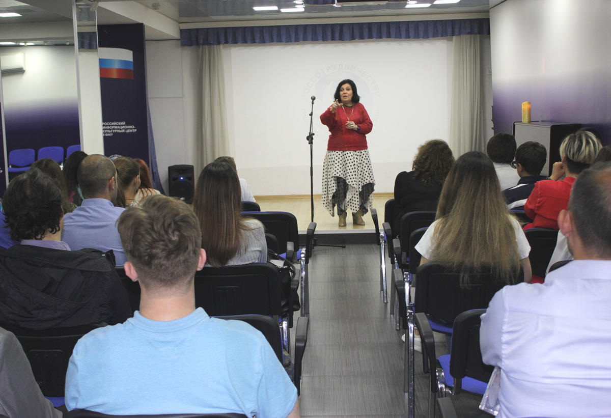 В Баку состоялась премьера фильма "Белые паруса Фикрии Мурадлы" (ФОТО)