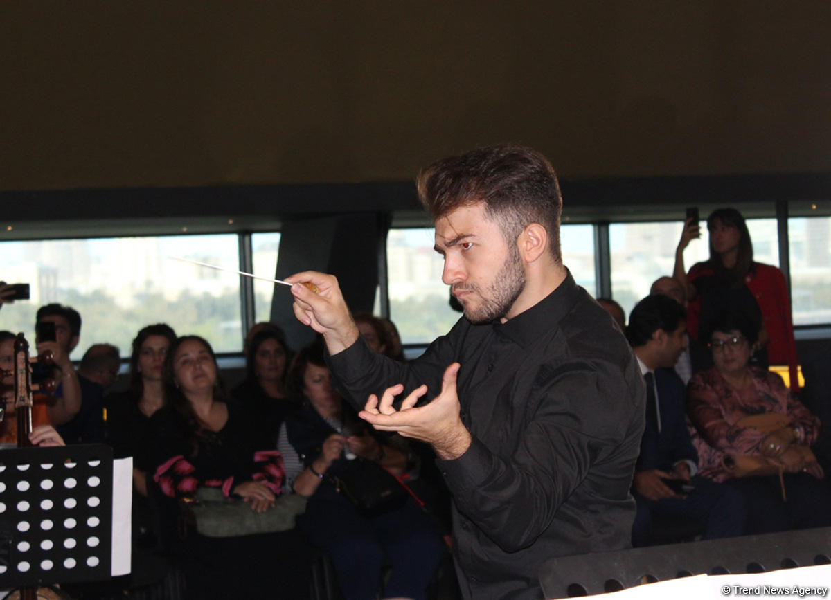 В рамках Фестиваля Насими в Азербайджанском музее ковра представлены древние ковры, возвращенные на родину (ФОТО)