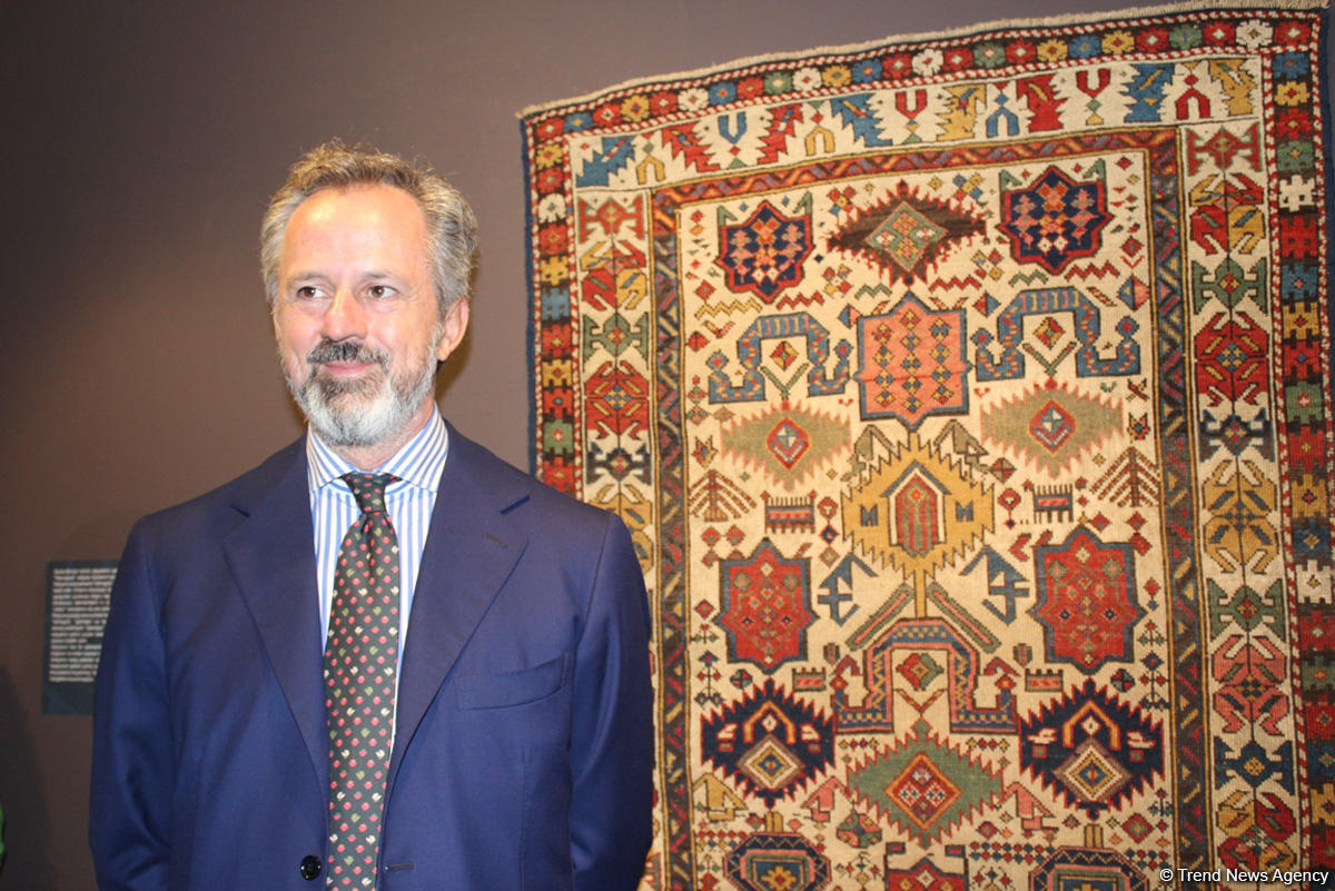 В рамках Фестиваля Насими в Азербайджанском музее ковра представлены древние ковры, возвращенные на родину (ФОТО)