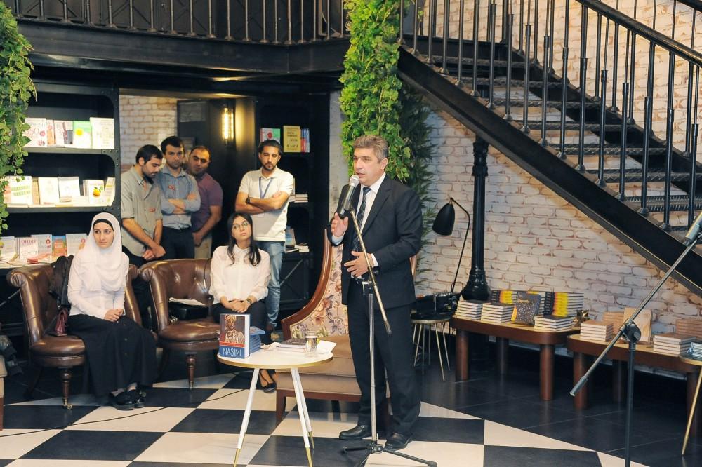 На вечере поэзии Насими состоялась презентация книг вице-президента Фонда Гейдара Алиева Лейлы Алиевой (ФОТО)