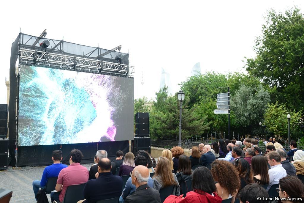 В рамках Фестиваля Насими представлен потрясающий музыкальный проект "Из семи дней" (ФОТО)