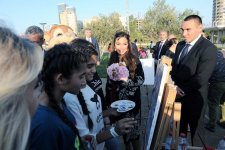 Вице-президент Фонда Гейдара Алиева Лейла Алиева приняла участие в мероприятии, посвященном Всемирному дню защиты животных (ФОТО)