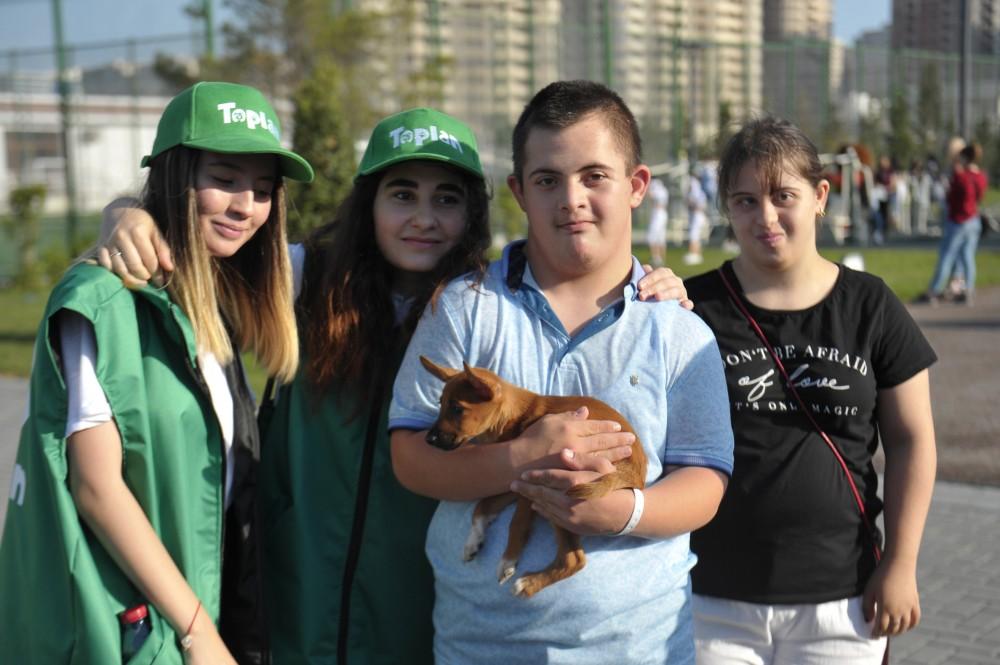 Вице-президент Фонда Гейдара Алиева Лейла Алиева приняла участие в мероприятии, посвященном Всемирному дню защиты животных (ФОТО)