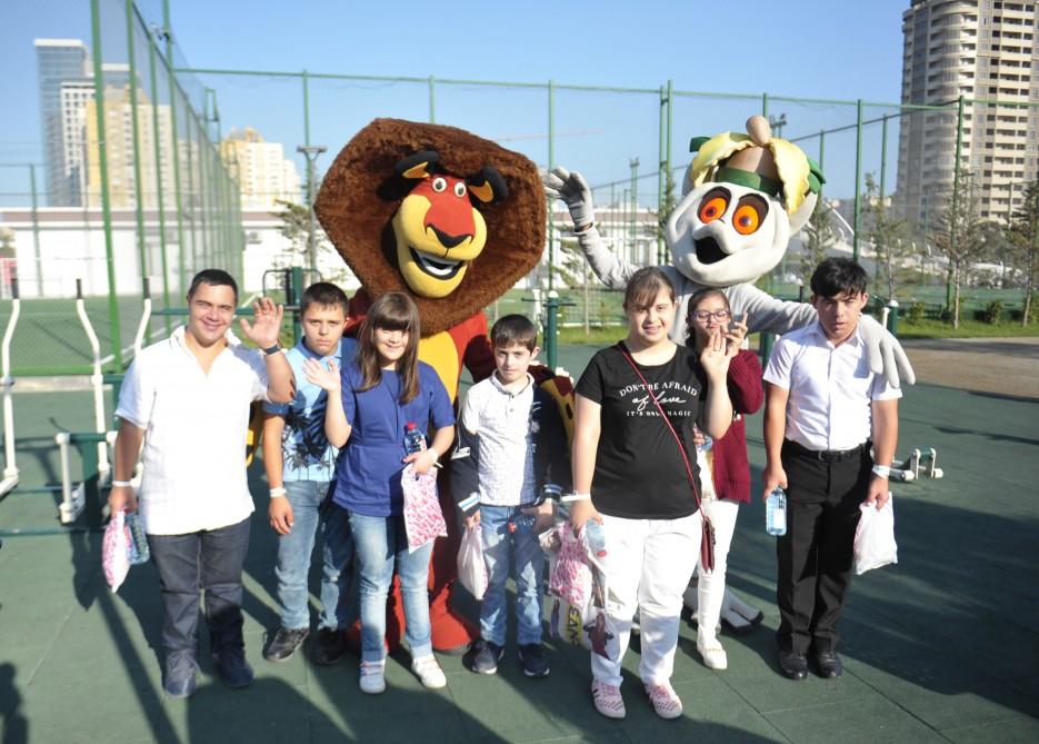 Вице-президент Фонда Гейдара Алиева Лейла Алиева приняла участие в мероприятии, посвященном Всемирному дню защиты животных (ФОТО)