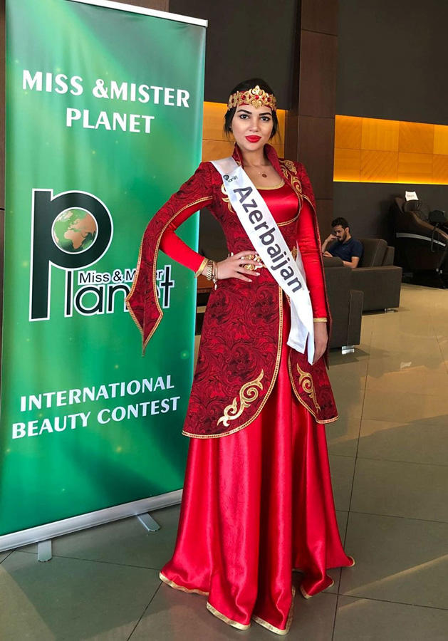 18-летний азербайджанец  признан самым красивым в мире (ФОТО)