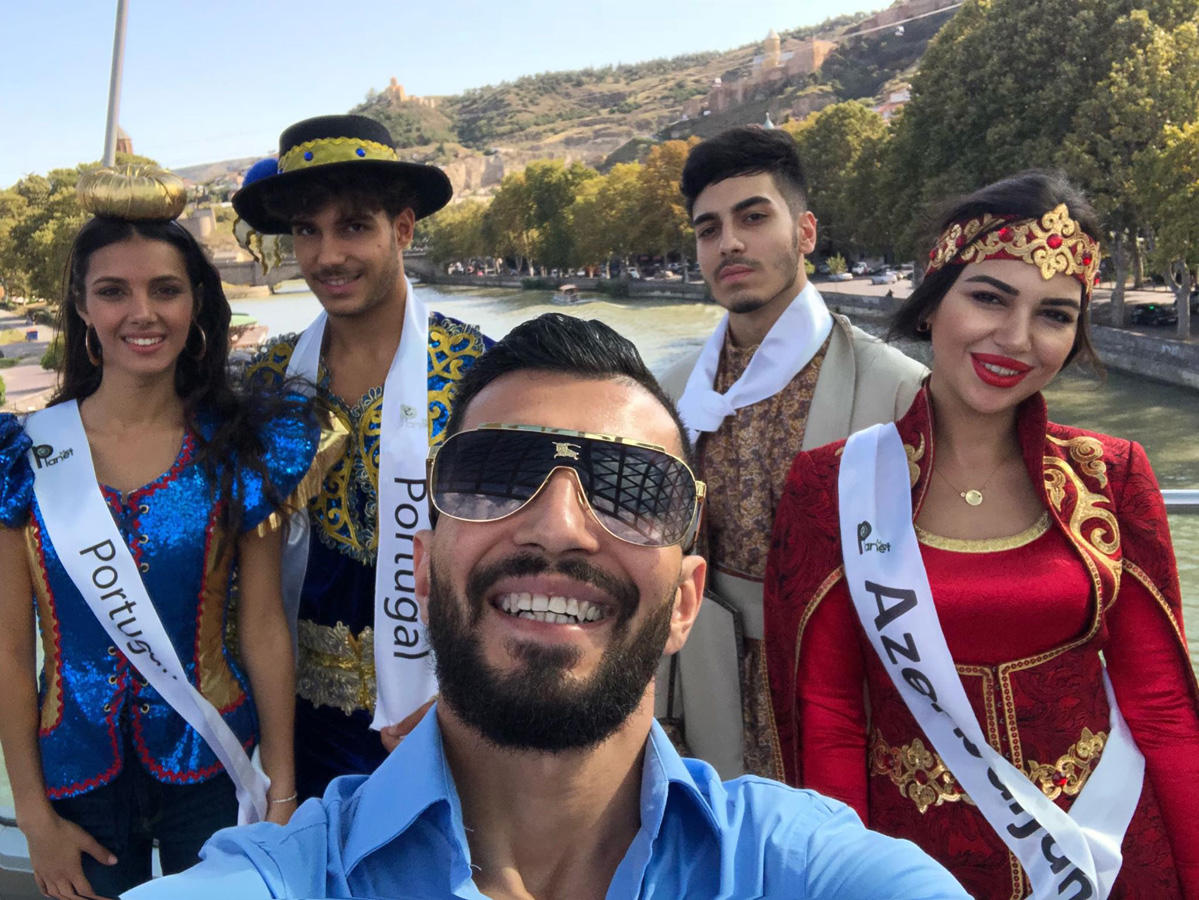 18-летний азербайджанец  признан самым красивым в мире (ФОТО)