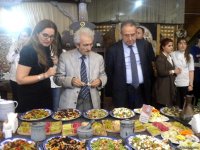 Очень вкусно! В Баку представлены уникальные блюда Иреванской кухни (ФОТО)