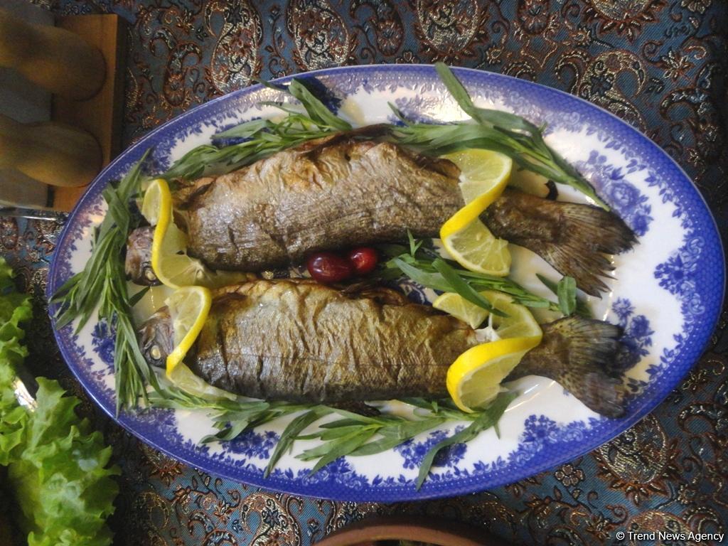 Очень вкусно! В Баку представлены уникальные блюда Иреванской кухни (ФОТО)