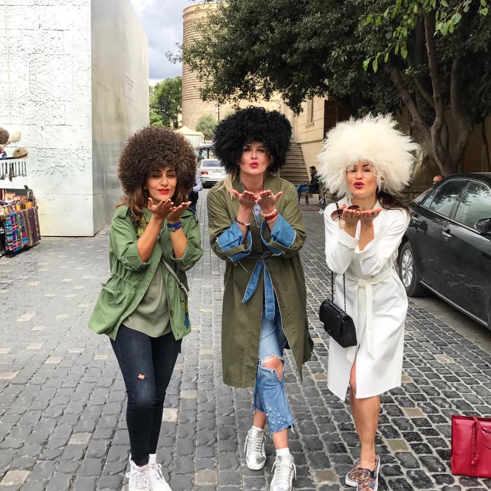 Медийные лица Азербайджана надели папаху в честь победы Хабиба над Конором (ВИДЕО, ФОТО)