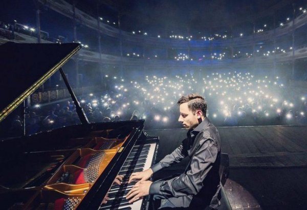 Петер Бенце в преддверии концерта в Баку: Мои руки не застрахованы (ВИДЕО)