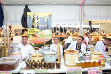 В Баку проходит очередная ярмарка меда (ФОТОРЕПОРТАЖ)