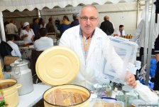 В Баку проходит очередная ярмарка меда (ФОТОРЕПОРТАЖ)