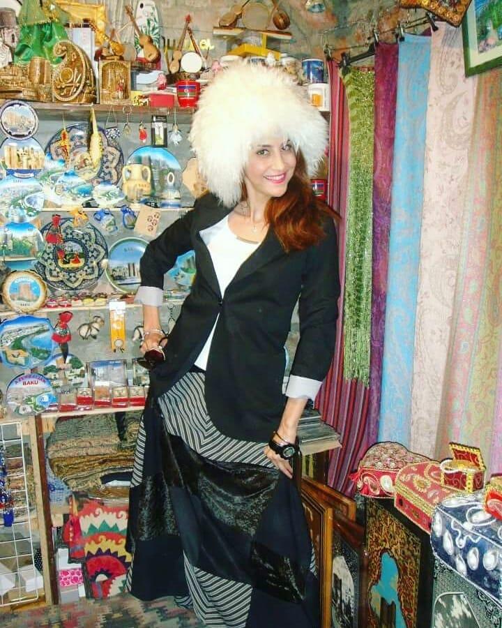 Медийные лица Азербайджана надели папаху в честь победы Хабиба над Конором (ВИДЕО, ФОТО)