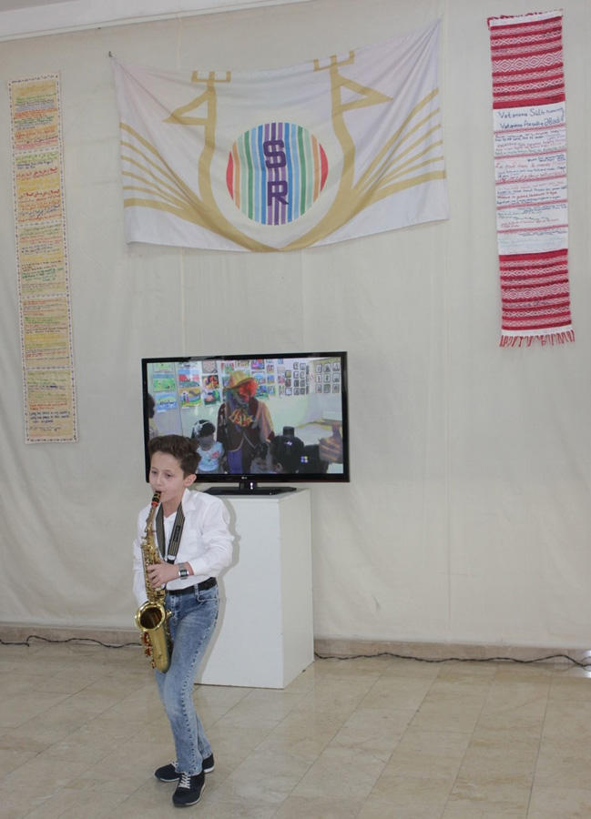 Чистые цвета в Баку (ФОТО)