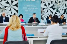 Азербайджанские народные песни в различных интерпретациях (ФОТО)