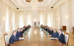 Под председательством Президента Ильхама Алиева состоялось  заседание Кабмина, посвященное итогам социально-экономического развития за 9 месяцев и предстоящим задачам (ФОТО) (версия 2)