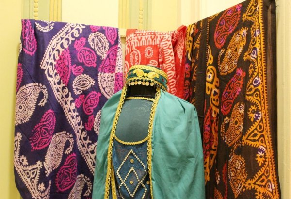 Такого вечера в Баку еще не было! Как пройти сквозь время - женщины, кялагаи, поэзия (ФОТО)