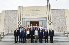 Президент Ильхам Алиев и Первая леди Мехрибан Алиева приняли участие в открытии Парка ветряной энергии «Ени Яшма» в Хызы (ФОТО)