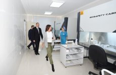 Президент Ильхам Алиев и Первая леди Мехрибан Алиева ознакомились с  питомником саженцев НИИ фруктоводства и чаеводства в Губе (ФОТО)