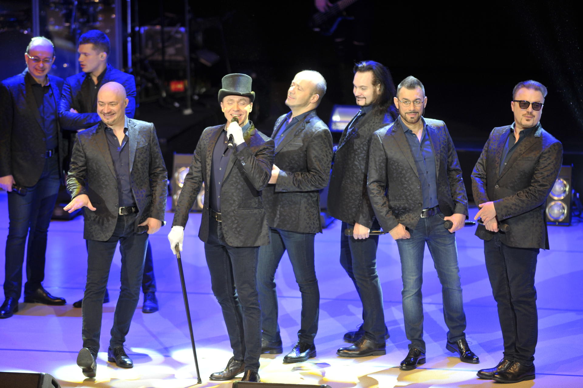 В Центре Гейдара Алиева состоялся потрясающий концерт первой в мире арт-группы "Хор Турецкого" (ФОТО)