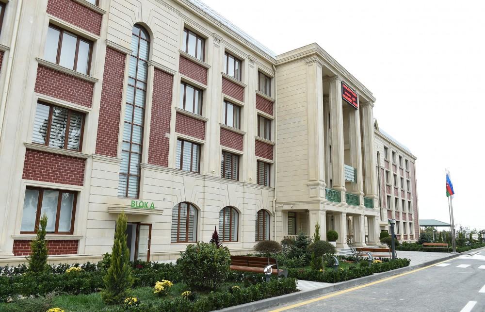 Президент Ильхам Алиев и Первая леди Мехрибан Алиева ознакомились с  питомником саженцев НИИ фруктоводства и чаеводства в Губе (ФОТО)