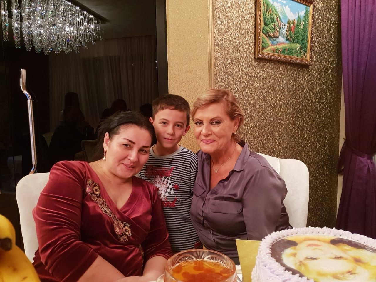 9-летний азербайджанец очаровал легендарную Мушарраф Акай (ВИДЕО, ФОТО)