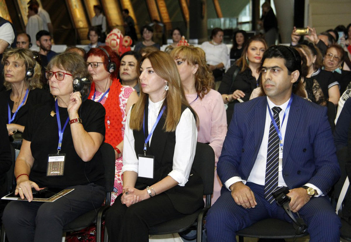 Декоративное искусство и интерьер в Баку международного масштаба (ФОТО)