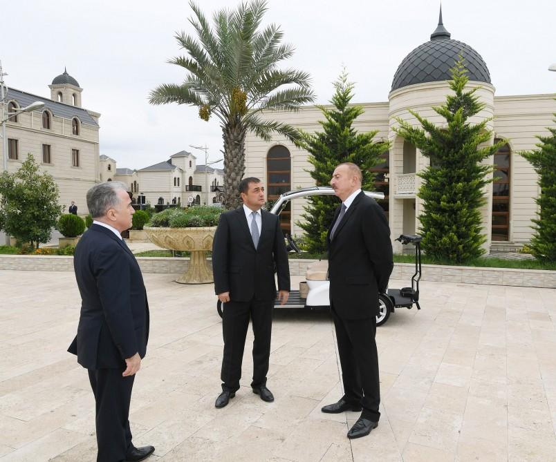 Президент Ильхам Алиев ознакомился с условиями, созданными в комплексе приморского парка-бульвара в Астаре (ФОТО)