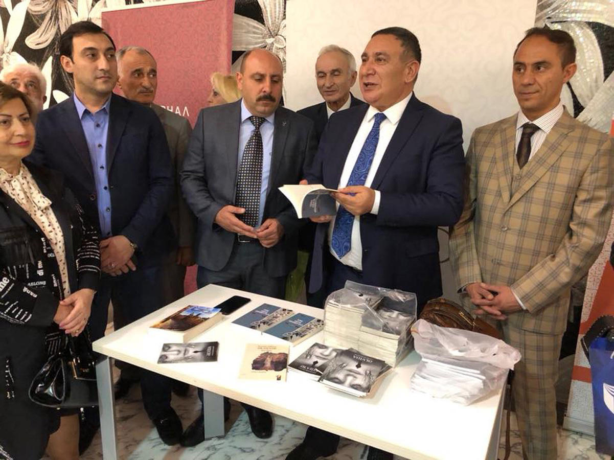 В Баку прошел вечер поэзии тюркского мира (ФОТО)