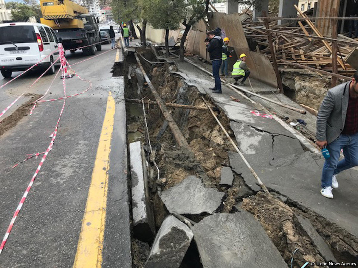 Завтра начнется восстановление просевшей дороги в центре Баку - госагентство